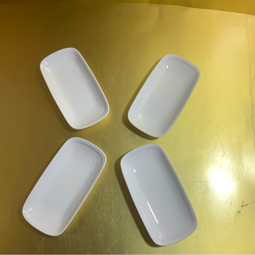 Crate&Barrel White Scoop Condiment Dishes